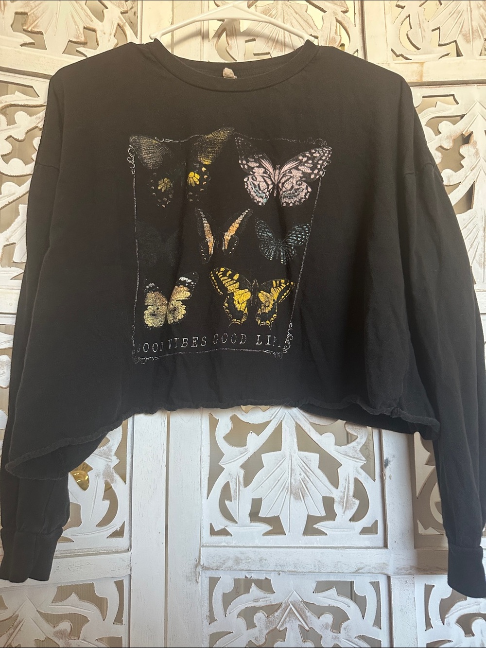 Hollister Black Cropped Sweatshirt with Multicolor Butterfly Print